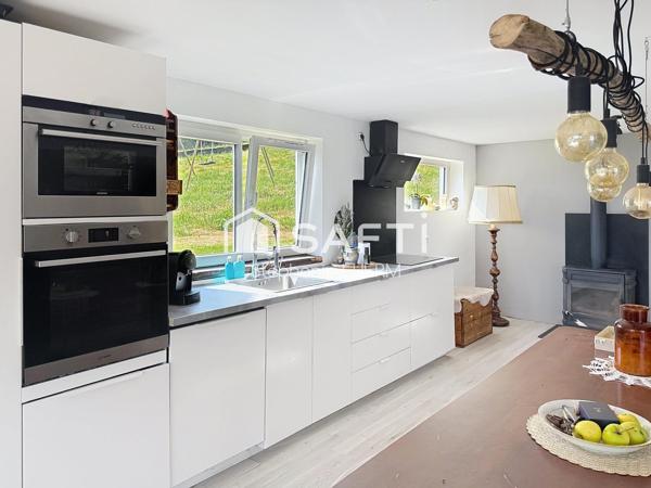 Ensemble immobilier d'exception, alliant élégance et modernité.