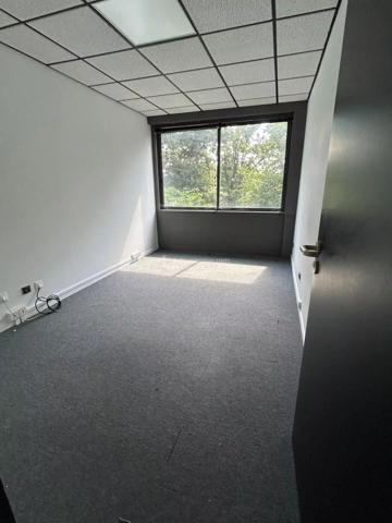 Location Bureau 5 pièces 100 m2 à Dardilly