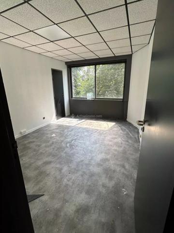 Location Bureau 5 pièces 100 m2 à Dardilly