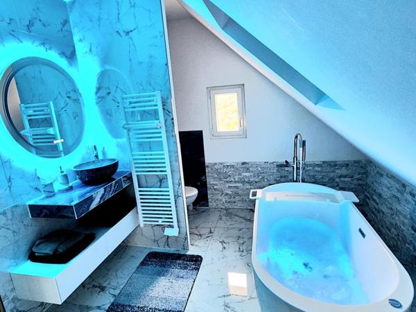 Les Andelys - Maison refaite à neuf de 75 m2 - 2/3 chambres sur 2.109 m2 de terrain - Prix 253.000