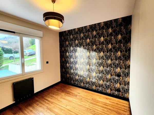 Les Andelys - Maison refaite à neuf de 75 m2 - 2/3 chambres sur 2.109 m2 de terrain - Prix 253.000