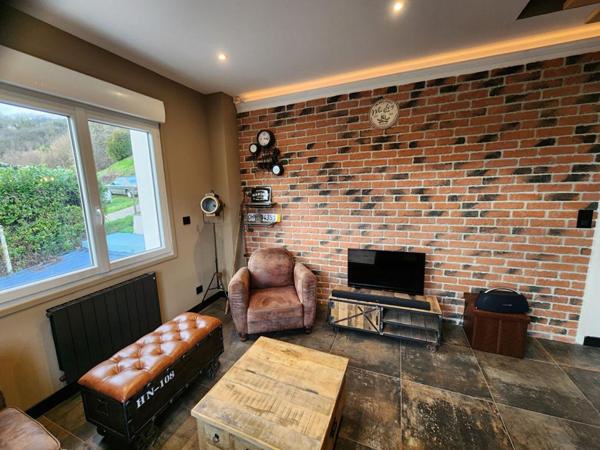 Les Andelys - Maison refaite à neuf de 75 m2 - 2/3 chambres sur 2.109 m2 de terrain - Prix 253.000