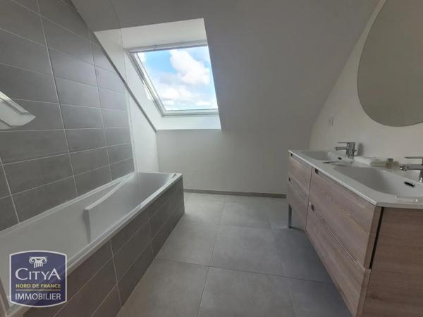 Maison à louer 6 pièces 144.35m² Hem (59510)