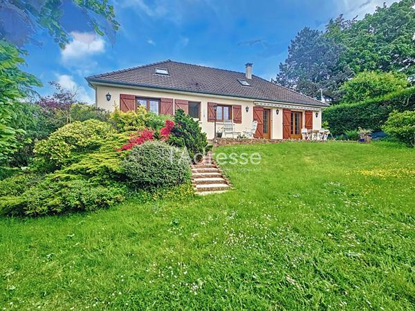 A vendre maison de 200 m² sur sous-sol total