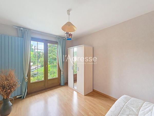 A vendre maison de 200 m² sur sous-sol total