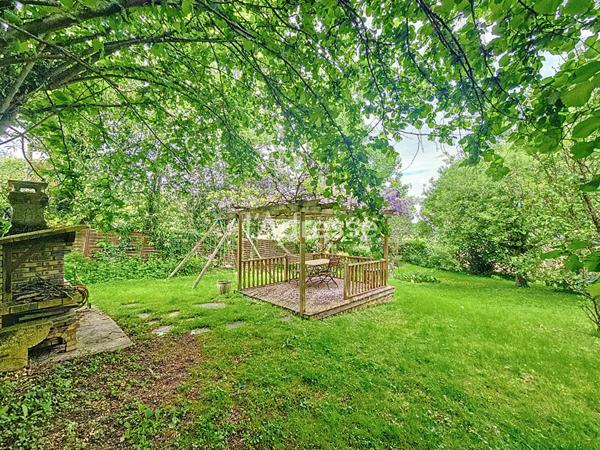 A vendre maison de 200 m² sur sous-sol total