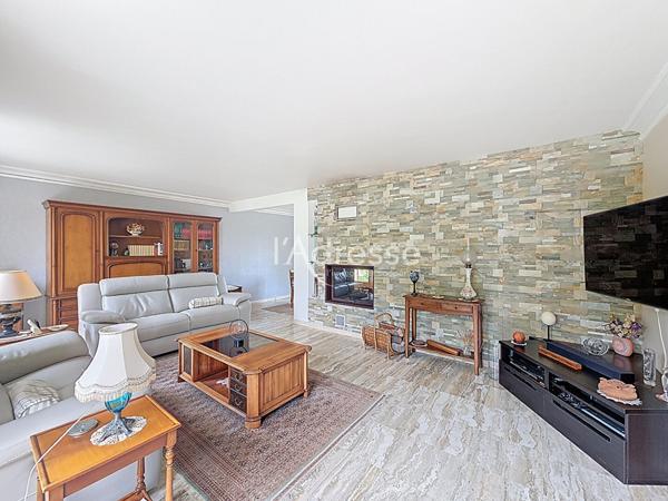 A vendre maison de 200 m² sur sous-sol total