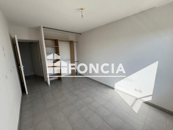 Location Appartement 3 pièces 62.65 m² - 3 RUE DU FRIOUL Saint Martin De Crau 13310