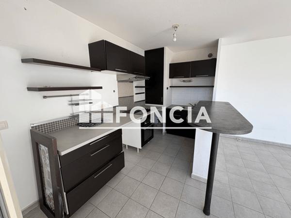 Location Appartement 3 pièces 62.65 m² - 3 RUE DU FRIOUL Saint Martin De Crau 13310