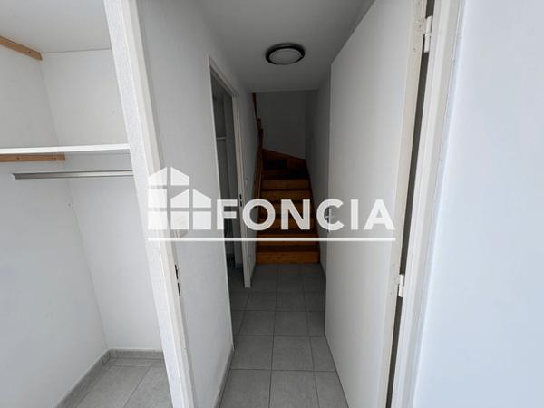 Location Appartement 3 pièces 62.65 m² - 3 RUE DU FRIOUL Saint Martin De Crau 13310