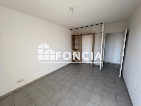 Location Appartement 3 pièces 62.65 m² - 3 RUE DU FRIOUL Saint Martin De Crau 13310