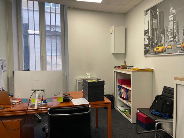 Pas de porte Cours de la Marne à BORDEAUX