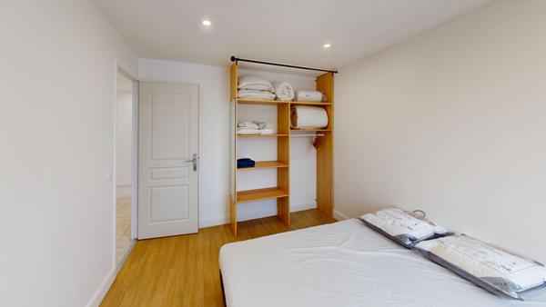 Appartement 4 chambres tout près du RER E