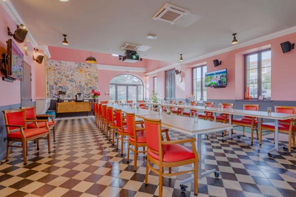 69740 GENAS - Murs commerciaux 345 m², Terrain 1.281 m²