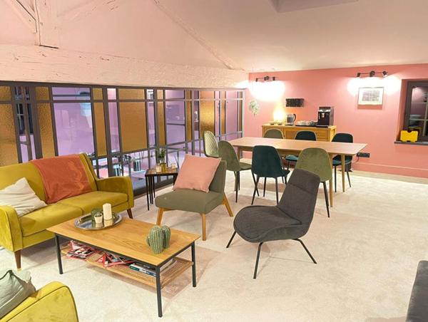 69740 GENAS - Murs commerciaux 345 m², Terrain 1.281 m²