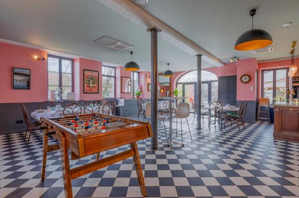 69740 GENAS - Murs commerciaux 345 m², Terrain 1.281 m²