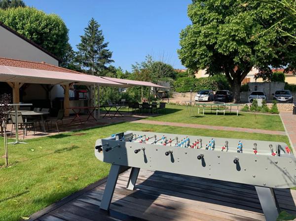 69740 GENAS - Murs commerciaux 345 m², Terrain 1.281 m²