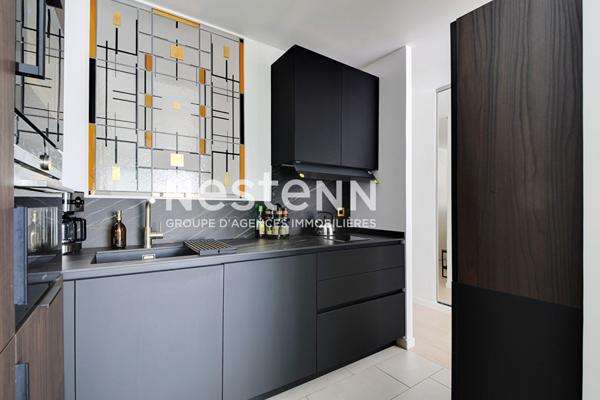 Exclusivité - Paris XVIII - Appartement deux pièces en parfait état - Terrasse - Parking