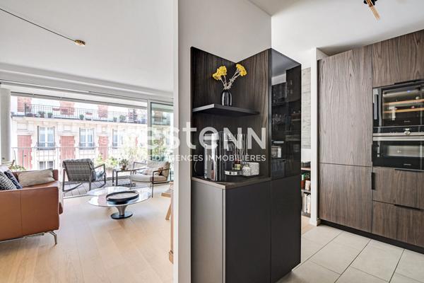 Exclusivité - Paris XVIII - Appartement deux pièces en parfait état - Terrasse - Parking