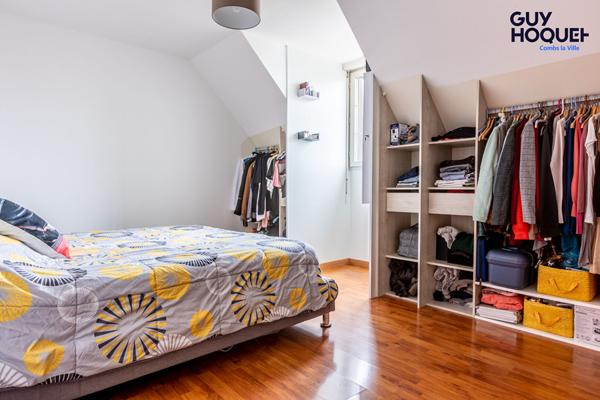 VENTE : maison 4 chambres à COMBS LA VILLE + dépendance de 25m²