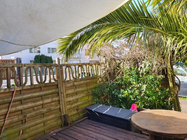 Belle maison de ville, proche de tout commerce