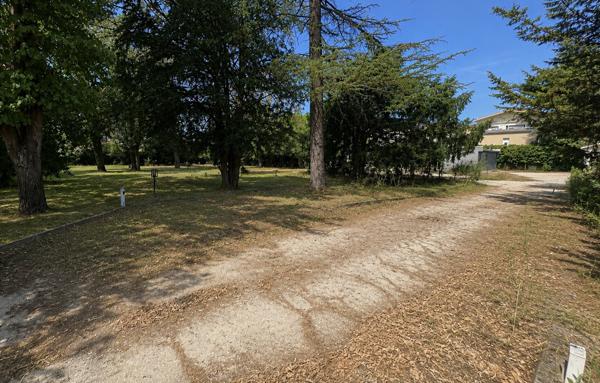 Terrain à Batir de 1 300 m²