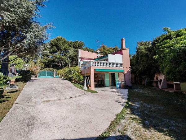 Maison à vendre 1 195 000 € Hyères 6 p 216 m² DPE C