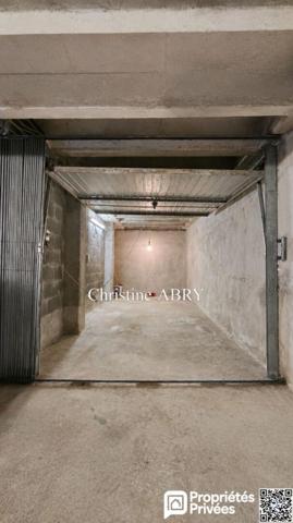 BOX  13 M2 - POINTE DE LA CROISETTE - QUARTIER PALM BEACH