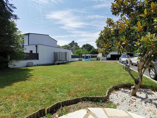 Maison Orvault 6 pièce(s) 159.80 m2 avec jardin, terrasse, grand garage et cave