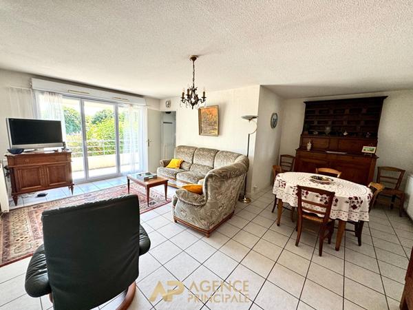 Appartement Type 3 - 68 m2 - La Rochelle (Lac de la Sole) €345 000 ** - Référence AM681D3