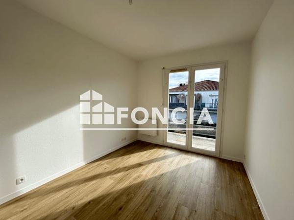 Location Appartement 2 pièces 44 m² - 17 TER AVENUE DE L'ILE MADAME Port Des Barques 17730