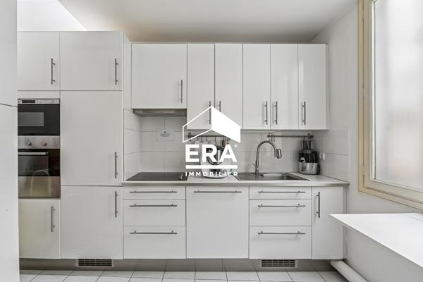 Appartement Paris 5 pièce(s) 115.15 m2