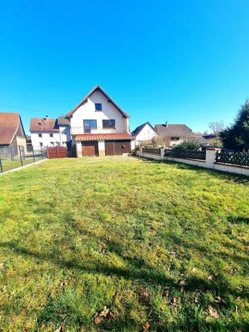 Dans un cadre verdoyant maison de 150m² sur une parcelle de 8 ares