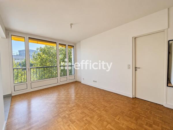 Appartement
         3 pièces
        - 55 m² Exclusivité 365 000 € *