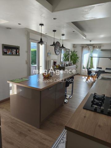 Maison à POUANCE, 49420 - 8 pièces 150m²