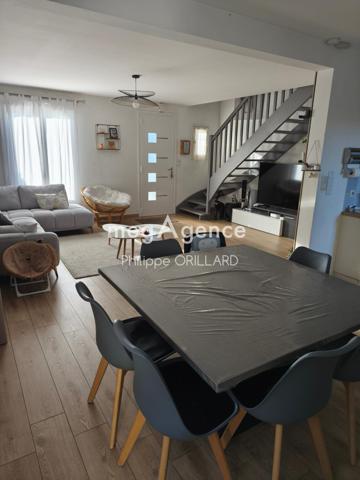 Maison à POUANCE, 49420 - 8 pièces 150m²