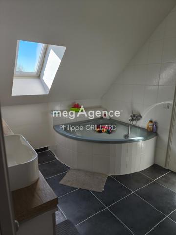 Maison à POUANCE, 49420 - 8 pièces 150m²