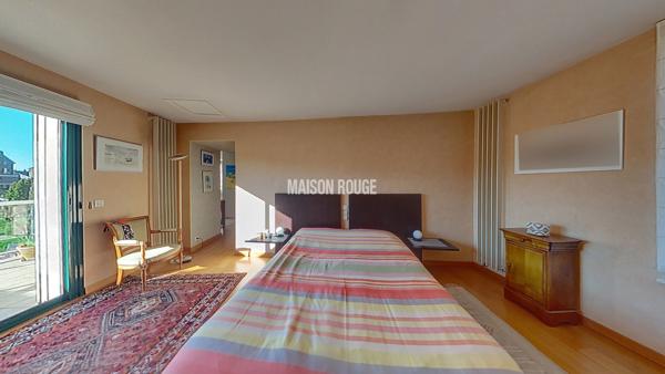 Maison hyper centre ville avec beau jardin arboré, suite parentale et cuisine de chef au coeur de Lamballe