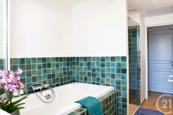 Maison à vendre  8 pièces - 242,34 m 2   BORGO  - 202