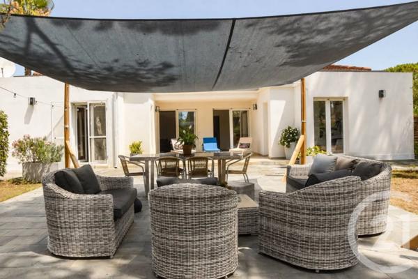 Maison à vendre  8 pièces - 242,34 m 2   BORGO  - 202