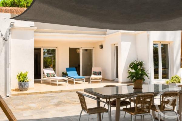 Maison à vendre  8 pièces - 242,34 m 2   BORGO  - 202