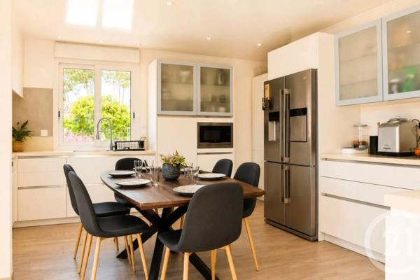 Maison à vendre  8 pièces - 242,34 m 2   BORGO  - 202