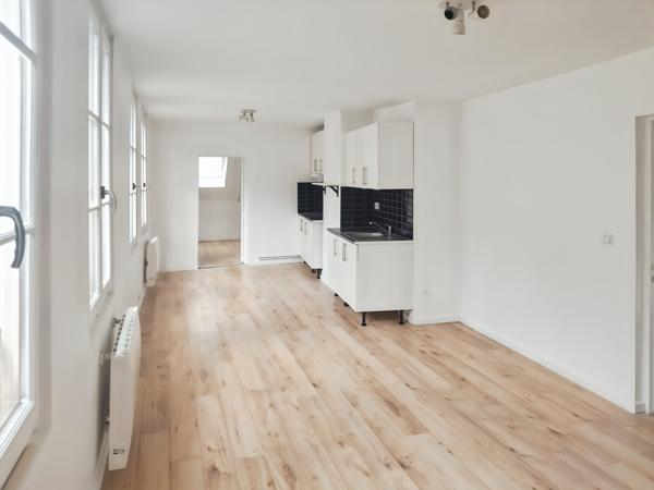 Appartement 2 pièces + espace bureau – 73 m² – Hyper centre historique