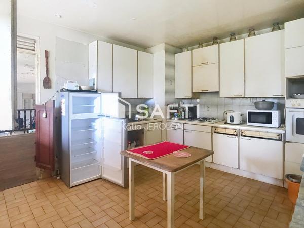 Maison spacieuse avec 3 suites à transformer