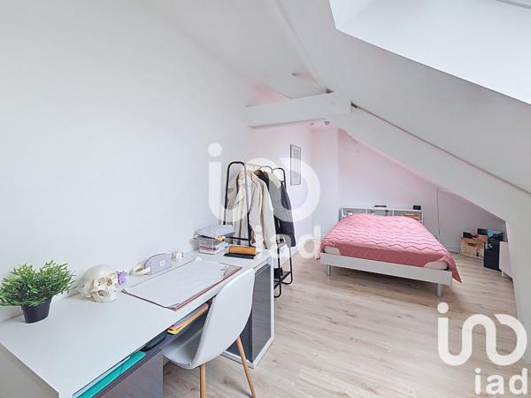 Maison traditionnelle 6 pièces de 186 m² à Gretz-Armainvilliers (77220)