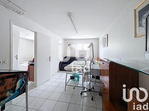 Maison traditionnelle 6 pièces de 186 m² à Gretz-Armainvilliers (77220)