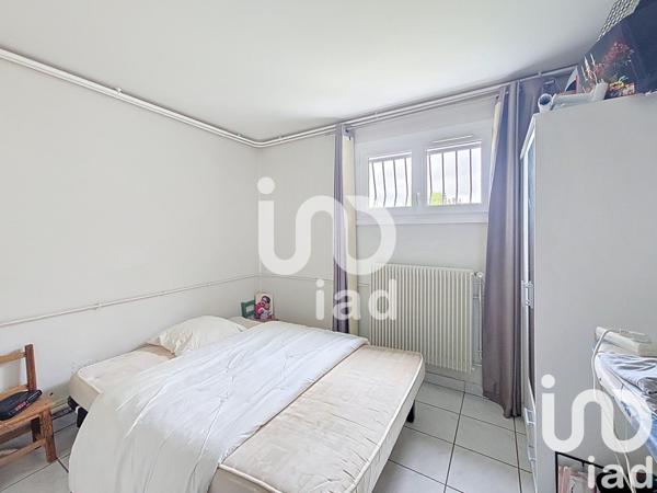 Maison traditionnelle 6 pièces de 186 m² à Gretz-Armainvilliers (77220)