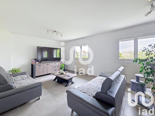 Maison traditionnelle 6 pièces de 186 m² à Gretz-Armainvilliers (77220)