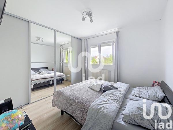 Maison traditionnelle 6 pièces de 186 m² à Gretz-Armainvilliers (77220)