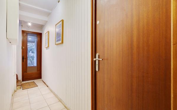 Immeuble à vendre    8 pièces • 107 m2 Paris 15